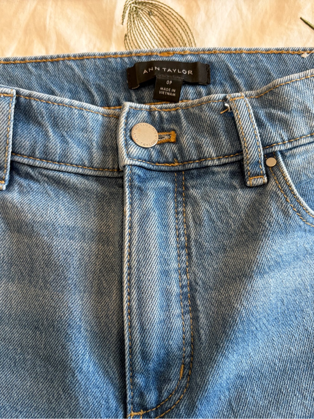 Ann Taylor Petite perfect straight jean